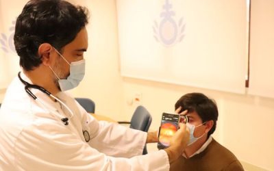 Un médico sevillano logra patente en EEUU para detectar causas de ceguera