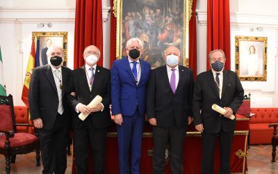 La Real Academia de Medicina y Cirugía de Sevilla reconoce la labor del Consejo Andaluz de Colegios de Médicos