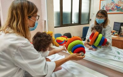 Pediatra del Virgen Macarena participa en la elaboración de la estrategia autonómica de atención a la salud de niños y jóvenes andaluces