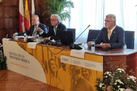 Pdte. CGCOM: “Para la reconstrucción del SNS, lo primero es hacer caso a los sanitarios, especialmente a quien ejerce el liderazgo clínico: la profesión médica”