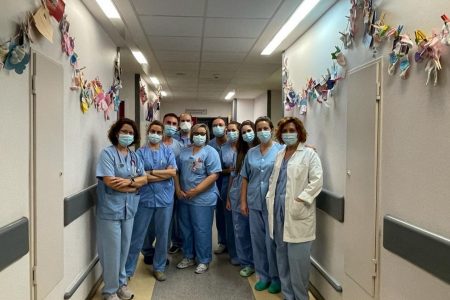 Neonatología del Hospital de Valme celebra el Día Mundial del Prematuro subrayando la fuerza del trabajo en equipo entre profesionales y las familias