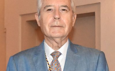 El Dr. José Antonio Milán, especialista en Nefrología, Académico de Número Electo de la RAMSE
