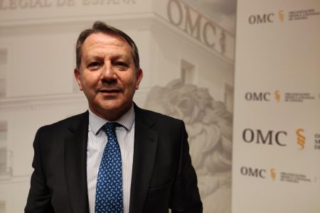 El Dr. José Mª Domínguez Roldán, nuevo presidente de la Comisión Central de Deontología del CGCOM