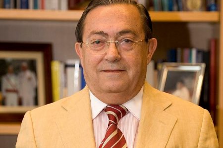 El Dr. Isacio Siguero Zurdo nombrado Colegiado de Honor Nacional con Emblema de Oro