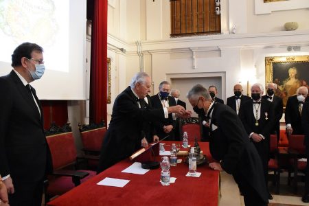 El neurocirujano y neurólogo Francisco Trujillo Madroñal, nuevo académico de número de la RAMSE