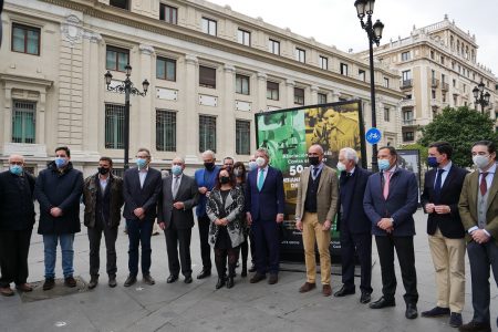 El Colegio de Médicos participa en la inauguración de la Exposición «50 aniversario, 50 años cambiando la historia del cáncer»