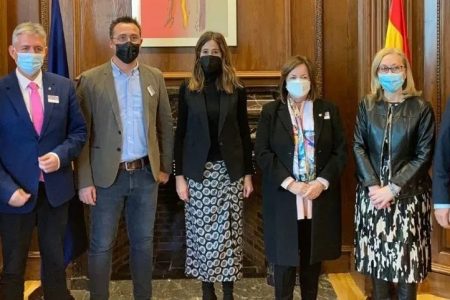 Los autónomos de la sanidad de ATA exponen sus demandas a la presidenta de la Comisión de Sanidad del Congreso  