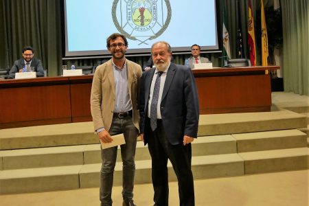 Entrega de becas para residentes con rotación externa en el extranjero