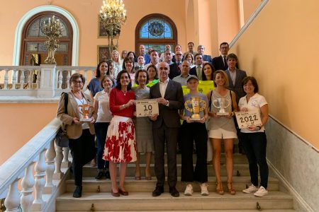 El Colegio de Médicos colabora en la 10ª carrera ‘Tus kilómetros nos dan vida’, que reunirá a 6.000 corredores en Sevilla para luchar contra el cáncer infantil