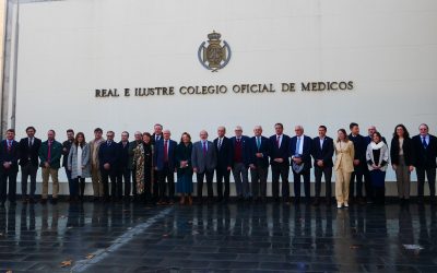 El Colegio de Médicos de Sevilla acoge la presentación de la Facultad de Ciencias de la Salud de la Universidad Loyola