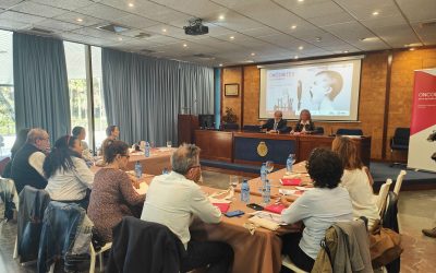 El Colegio de Médicos de Sevilla acoge un encuentro para impulsar la formación de periodistas andaluces en torno al cáncer