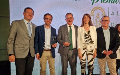 El Virgen del Rocío es reconocido como el mejor hospital público andaluz en los premios de ‘Redacción Médica’