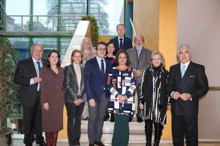 El Consejo Andaluz de Colegios de Médicos mantiene una nueva reunión con la Consejera de Salud