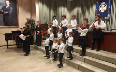 El Colegio de Médicos de Sevilla celebra un concierto infantil de violín y piano en la semana del Médico Sénior