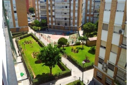 Se alquila piso en Zona Macarena