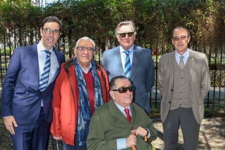 Sevilla rinde homenaje a la Saga de los Doctores Pedro Bernáldez, Traumatólogos: Un legado de excelencia médica y compromiso humano