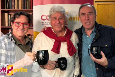Paco Lola: Un artista polifacético, cantante, músico, compositor, guionista, pregonero y autor