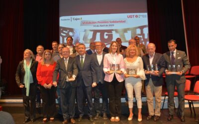 El Colegios de Médicos de Sevilla recoge el premio solidario de UGT Sevilla