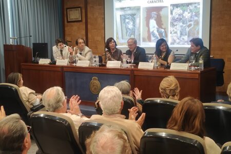 Médicos que curan con ciencia, arte y alma