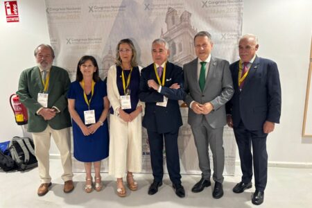 Representantes de los colegios de médicos de España se citan en Jaén para avanzar en deontología médica ante los retos tecnológicos