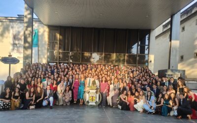 Bienvenida egresados 2025