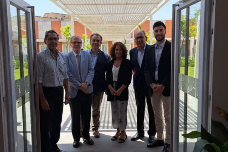 Visita institucional del Colegio de Médicos de Sevilla a la Casa Ronald McDonald