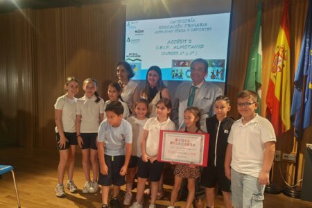 El Colegio de Médicos de Sevilla participa en la entrega de los Premios del concurso ‘Supersaludables’ del programa Health4EUKids en Polígono Sur