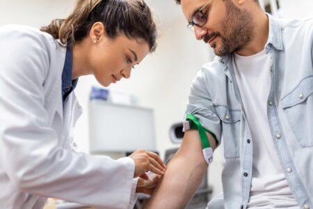 La importancia de donar sangre en verano