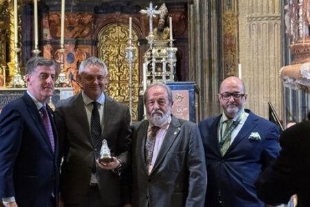 ‘Rocío, luz de vida’, el homenaje de la hermandad Matriz y la Municipal de Sevilla a los sanitarios fallecidos en la pandemia