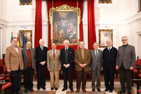 El doctor Carlos Infantes, reelegido presidente de la Real Academia de Medicina y Cirugía de Sevilla