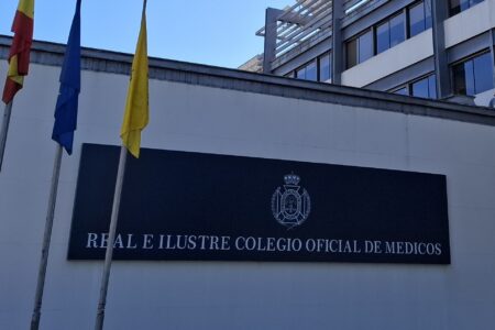 Aviso: Cambio de horarios en los Departamentos colegiales y venta de certificados el 10 de abril