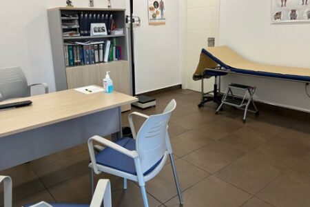 Se vende mobiliario de consulta médica