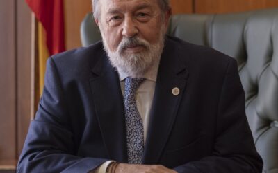 El presidente del Colegio de Médicos de Sevilla, Dr. Alfonso Carmona, recibirá la Medalla de la Ciudad