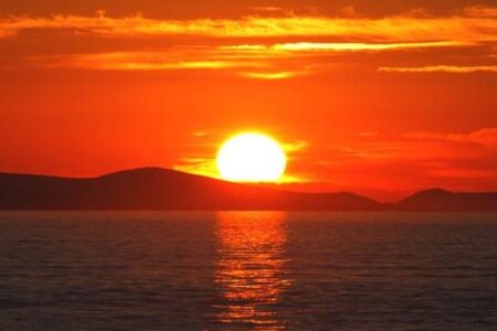 Dr. David Rodríguez Vela: El sol da salud, pero también la quita