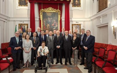 La Fundación Real Academia de Medicina y Cirugía de Sevilla rinde homenaje a María Luisa Guardiola, presidenta honorífica de ANDEX, por su legado en la atención a niños con cáncer y sus familias