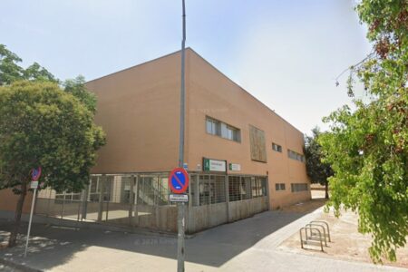 Una médico del Centro de Salud de Palmete se ve obligada a encerrarse bajo llave tras sufrir una agresión